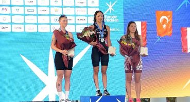 Yenişehir Avrupa Triatlon Kupası'nda milli triatlet Selinay Tuğçe Kır altın madalya kazandı