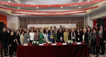 Edebiyat Savaşta Sempozyumu sona erdi