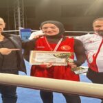 İbrahim Murat Gündüz, Uluslararası Boks Turnuvası'nda göz dolduran performanslarıyla dikkat çeken Oktay Çiçek'in yetiştirdiği boksörleri başarılarından ötürü kutladı.