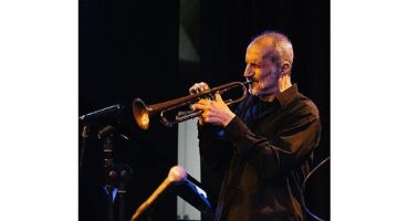 Akbank sanat'ta cazın büyülü akşamı “imer demirer ustalar konseri”