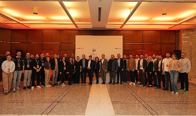 akbank-ve-endeavor-turkiye-boost-the-future-demo-day-etkinliginde-yeni-nesil-start-uplari-yatirimcilar-ve-girisimcilik-ekosistemiyle-bulusturdu.jpg