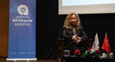 Atatürk Kızı Sabiha Gökçen Belgeseli Antalyalılarla buluştu