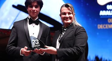 Piyanonun parlayan yıldızı Can, Antalya'da