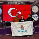 nevsehir-belediyesi-genclik-ve-spor-kulubu-halter-takimi-sporcularindan-ismail-yetis-turkiye-ikincisi-oldu.jpg
