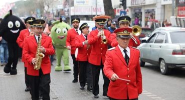 Türkiye'nin en kaliteli zeytin ve zeytinyağı üretim merkezlerinden olan Edremit'te 5. Zeytin Hasat Sonu Meci Şenliği yapıldı