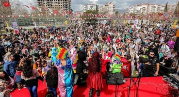 Bayraklılı çocuklar şenlikte buluştu