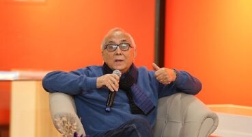 Küçükçekmece Belediyesi, 'İmzalı Kitaplar Müzesi Söyleşileri'nde çağdaş Türk şiirinin çınarı, Yazar, Çevirmen ve Akademisyen Ataol Behramoğlu'nu ağırladı