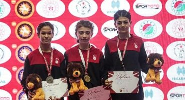 Nevşehir Belediyesi Gençlik ve Spor Kulübü güreşçisi Liva Nur Çelik 3.'ncü olarak gümüş madalya kazandı