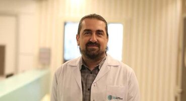 Uzmanı uyarıyor! Konuşma bozulmaya başladıysa dikkat! Bruce Willis'in hastalığı 'frontotemporal demans' ne?