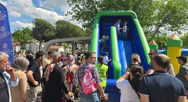 Aydın Büyükşehir Belediyesi 23 Nisan Ulusal Egemenlik ve Çocuk Bayramı etkinlikleri kapsamında Aydın Tekstil Park'ta Yaşanıyor
