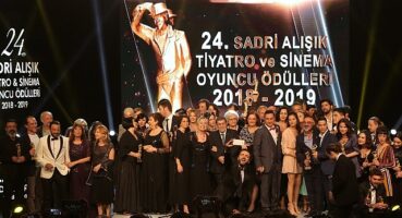 25. Sadri Alışık Tiyatro & Sinema Oyuncu Ödülleri Adayları Açıklandı