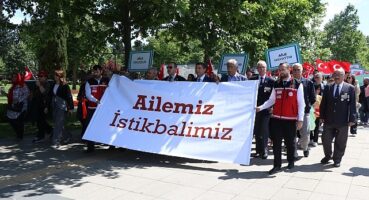 kocaeli-tek-ses-biz-buyuk-bir-aileyiz.jpg